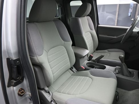 Used 2014 Nissan Frontier S w/ S Preferred Package image 15