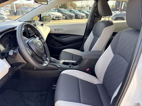 Used 2024 Toyota Corolla LE image 11