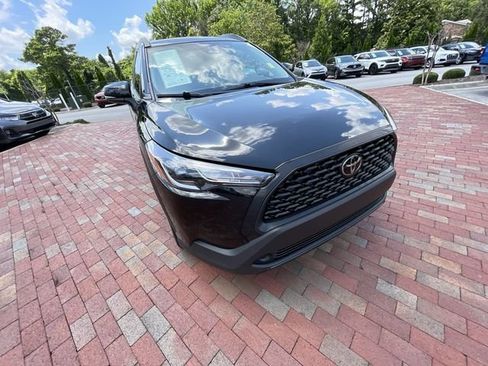 Used 2023 Toyota Corolla Cross LE FWD image 38