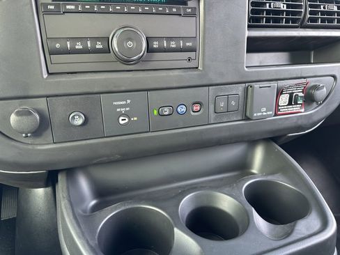 Used 2025 Chevrolet Express 2500 Extended w/ Communications Package image 35
