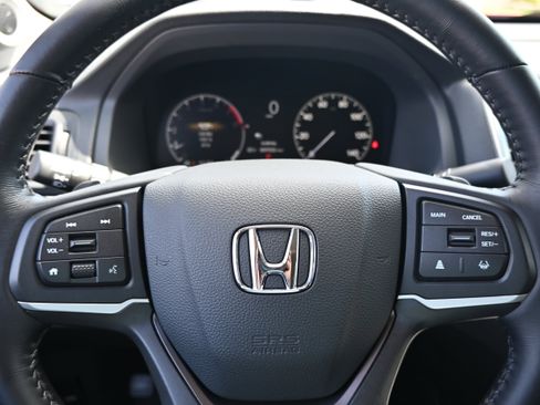 Certified 2024 Honda Ridgeline RTL image 34