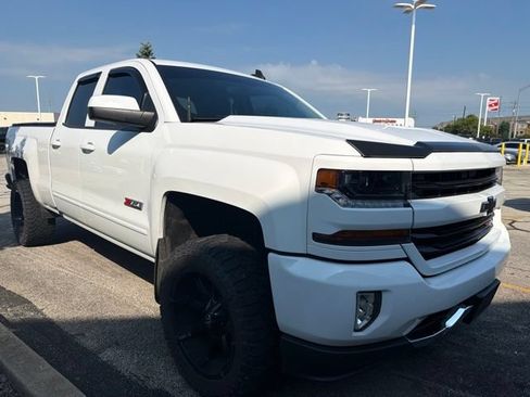 Used 2018 Chevrolet Silverado 1500 LT w/ Rally 2 Edition AWD/4WD image 5