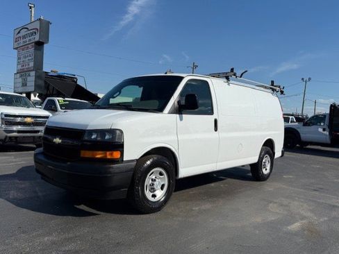Used 2018 Chevrolet Express 2500 w/ Driver Convenience Package image 2