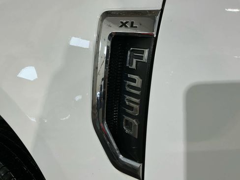 Used 2022 Ford F250 XL w/ Power Equipment Group image 17