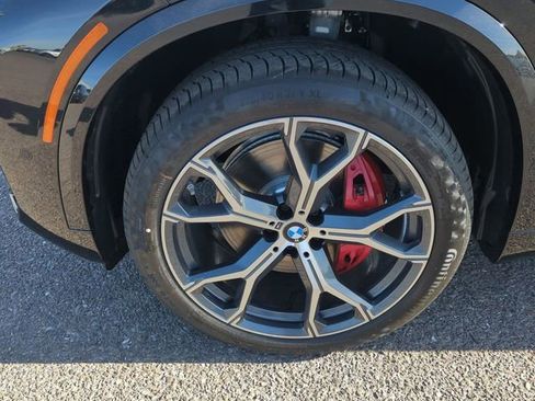 New 2026 BMW X5 xDrive40i w/ Executive Package image 10