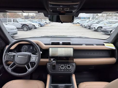 New 2026 Land Rover Defender 110 X-Dynamic SE image 18