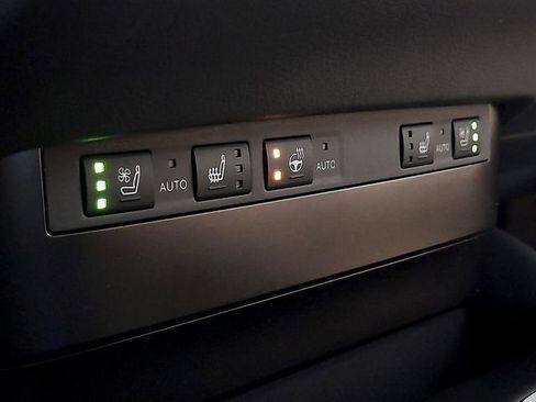 Used 2024 Lexus ES 350 w/ Premium Package image 30