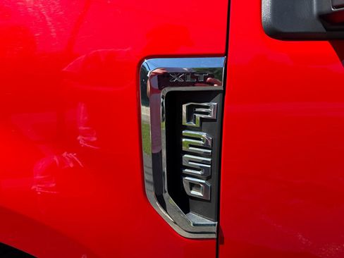Used 2017 Ford F250 XLT w/ XLT Value Package AWD/4WD image 11