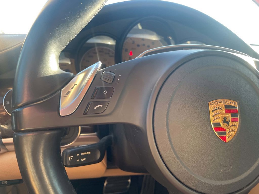 Used 2015 Porsche Panamera 4 w/ Premium Package Plus AWD/4WD image 18