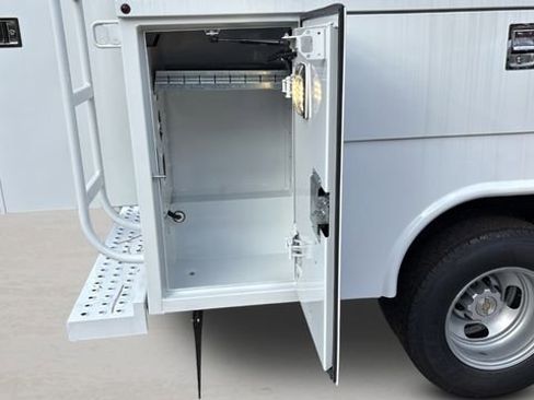 New 2025 Chevrolet Express 3500 w/ Power Convenience Package image 26