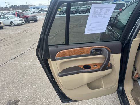 Used 2011 Buick Enclave CXL image 13