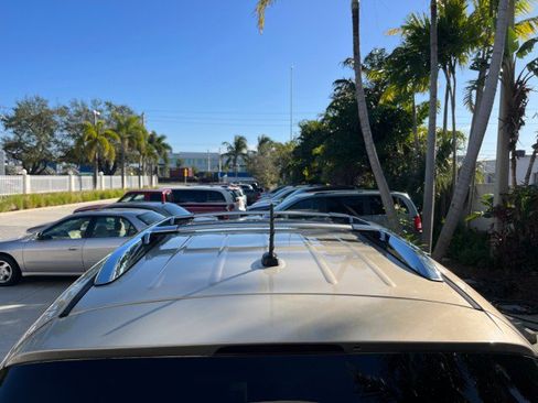 Used 2011 Buick Enclave CXL image 99