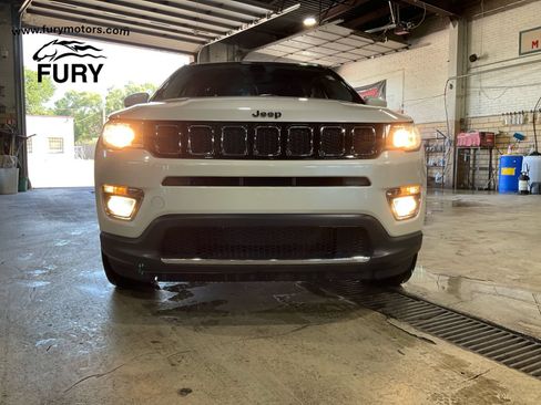 Used 2019 Jeep Compass Limited AWD/4WD image 34