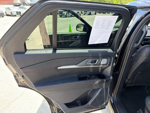 Used 2025 Ford Explorer ST w/ Sun And Sound Package AWD/4WD image 18