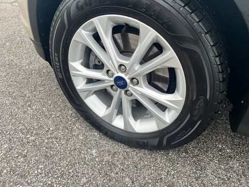 Used 2018 Ford Escape SE image 31