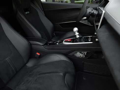 Used 2025 Lotus Emira RWD image 20