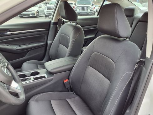 Used 2022 Nissan Altima 2.5 SV image 12