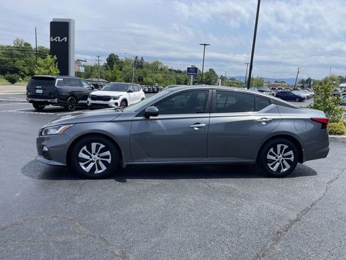 Used 2020 Nissan Altima 2.5 S FWD image 3