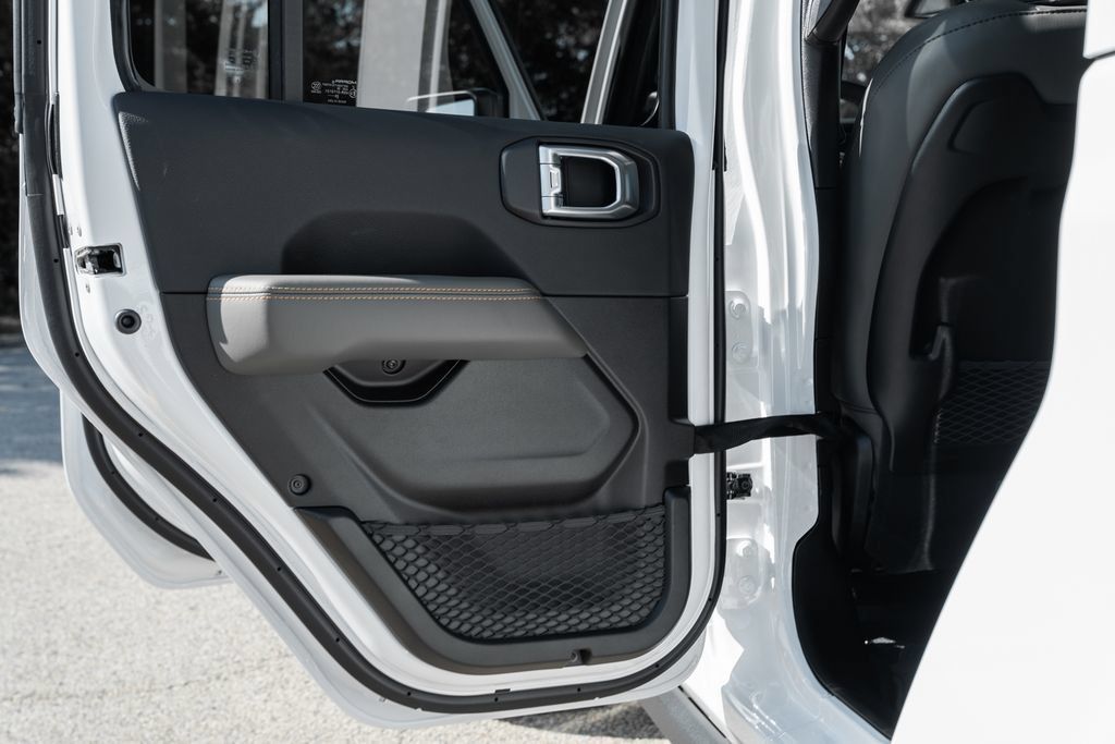 New 2027 Jeep Gladiator Mojave AWD/4WD image 36