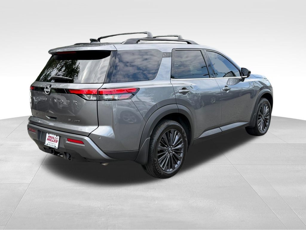 Used 2026 Nissan Pathfinder SL w/ SL Premium Package AWD/4WD image 8