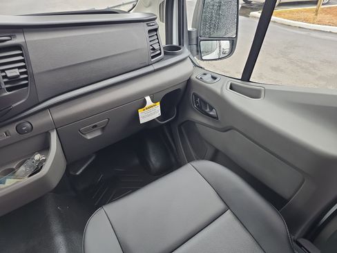 New 2026 Ford Transit 250 148 Medium Roof RWD image 12
