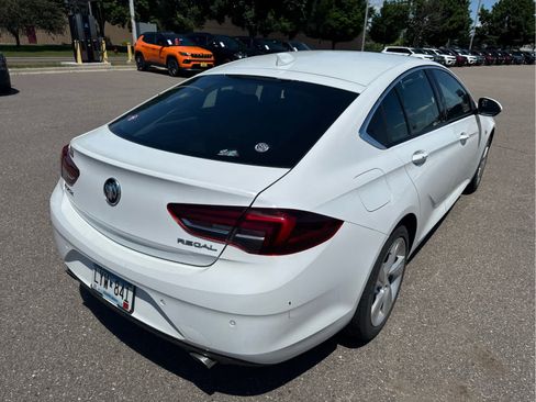 Used 2018 Buick Regal Preferred w/ Driver Confidence Package #1 FWD image 6