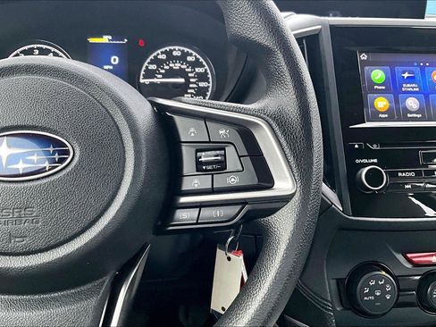 Used 2023 Subaru Forester Base image 25