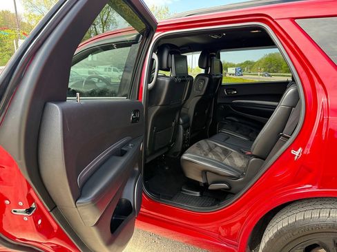 Used 2020 Dodge Durango R/T w/ Technology Group AWD/4WD image 11