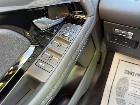 Used 2020 Land Rover Range Rover Evoque S AWD/4WD image 16