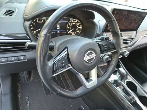 Used 2023 Nissan Altima 2.5 SR w/ SR Premium Package FWD image 16
