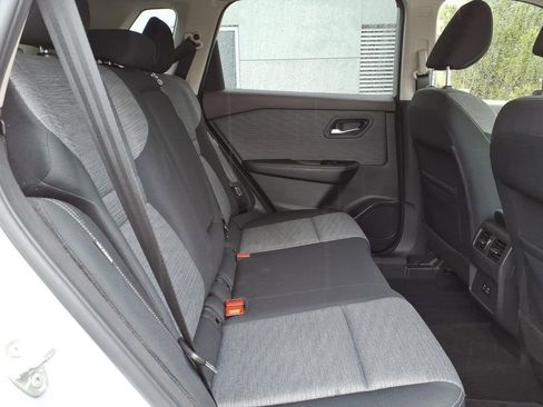 Used 2021 Nissan Rogue SV AWD/4WD image 7