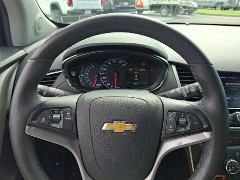 Used 2022 Chevrolet Trax LT w/ LT Convenience Package AWD/4WD image 20