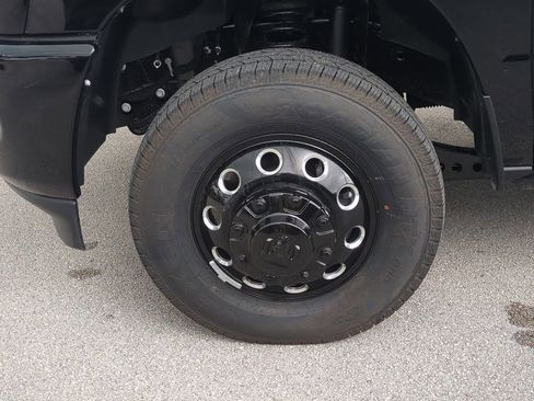New 2026 RAM 3500 Laramie AWD/4WD image 11