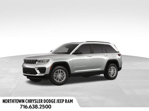 New 2025 Jeep Grand Cherokee image 2