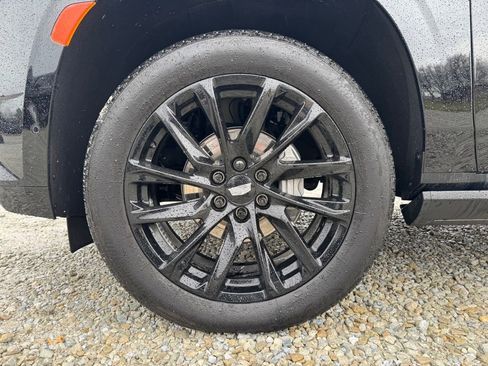 Used 2024 Cadillac Escalade ESV Sport Platinum w/ LPO, ONYX Package image 15