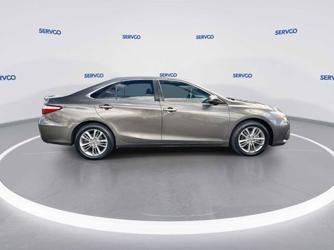Used 2016 Toyota Camry SE FWD image 9