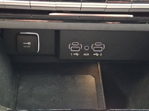 Used 2024 Jeep Wagoneer L Series II w/ Flexible Seating Group AWD/4WD image 26