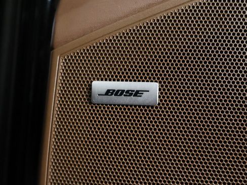 Used 2023 Porsche Cayenne Platinum Edition image 61