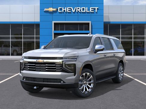 New 2025 Chevrolet Suburban Premier image 6