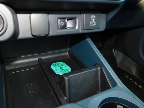 Used 2024 Ford Maverick Tremor w/ Tremor Off-Road Package image 38