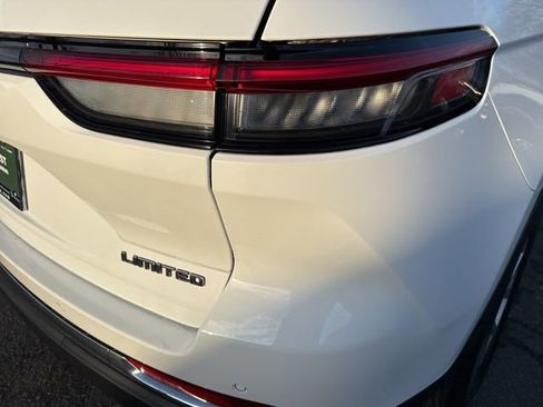 Used 2022 Jeep Grand Cherokee Limited image 35