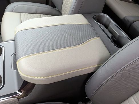 New 2026 Chevrolet Silverado 2500 ZR2 image 31