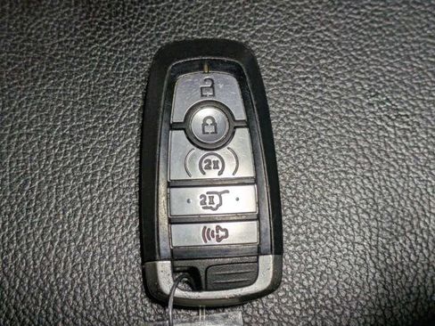 Used 2019 Ford Expedition Limited w/ Equipment Group 301A RWD image 32