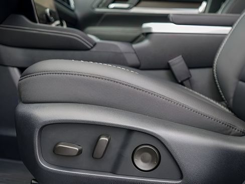 New 2026 GMC Terrain Denali AWD/4WD image 18