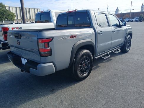 Used 2022 Nissan Frontier PRO-4X w/ Pro-4X Premium Package image 5