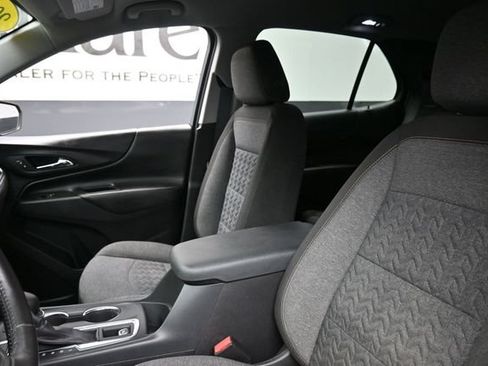 Used 2022 Chevrolet Equinox LT AWD/4WD image 17