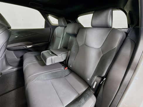 Used 2025 Lexus RX 500h F Sport w/ Convenience Package image 23