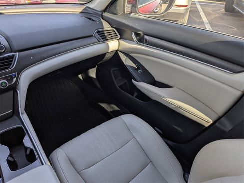 Used 2020 Honda Accord Touring image 20