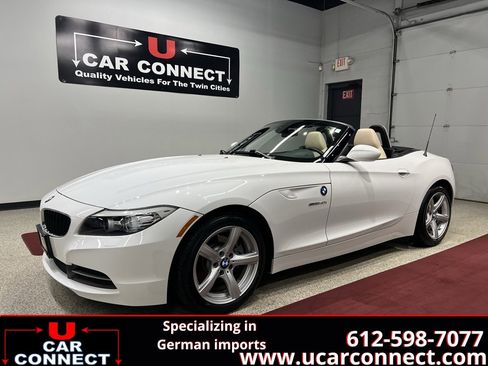 Used 2011 BMW Z4 sDrive30i image 1