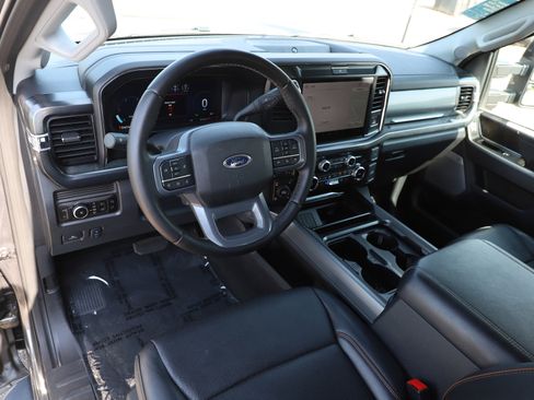 Used 2026 Ford F350 Lariat AWD/4WD image 31